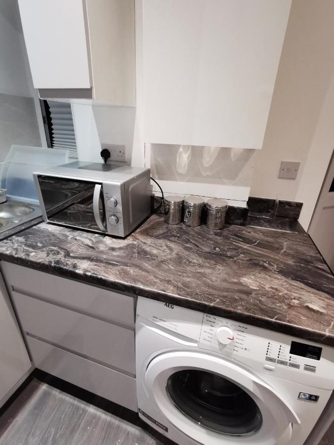 Studio Self Contained Double Bedroom London Exterior photo